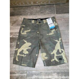 BILLABONG Crossfire Mid Submersible Shorts Camo Green size 28